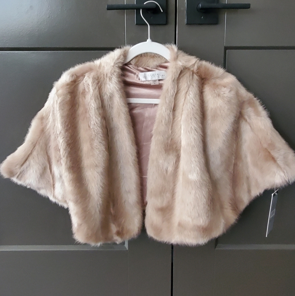 TAHARI Faux fur wrap shrug cape NWT